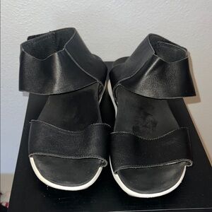 Black Hush Puppies Open-Toe Sandals